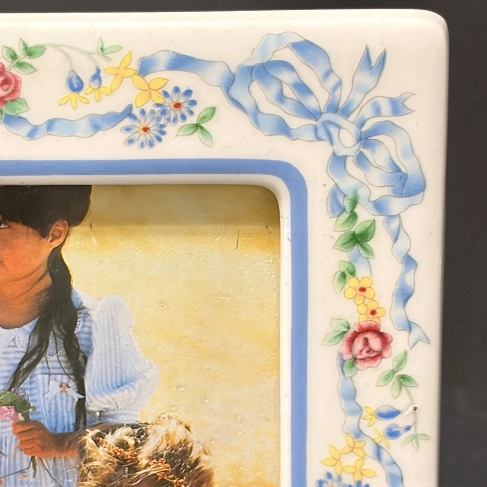Vtg White Ceramic Floral Ribbon Picture Frame 3.5x5 Cottagecore Blue Bows